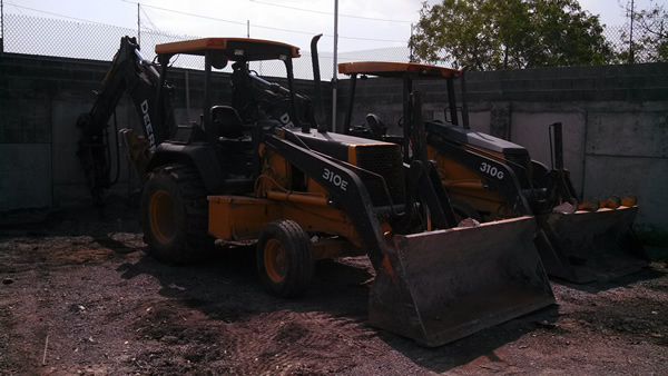 Renta de Retroexcavadora John Deere 310 en Irapuato